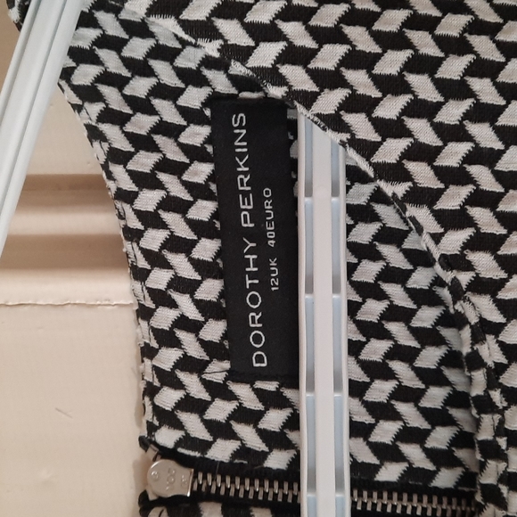 Black white shift dress - Picture 2 of 6